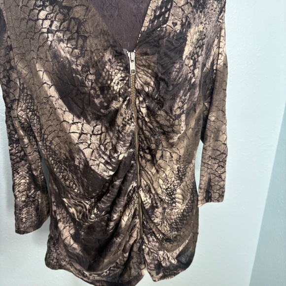 IO Paris Animal Print Blouse - Picture 5 of 10